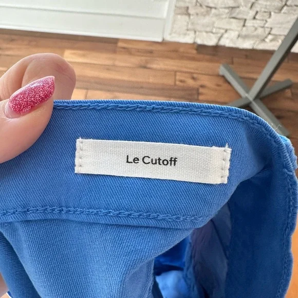 FRAME Le Cutoff Short in Coastal Blue sz: 24 - Picture 6 of 7